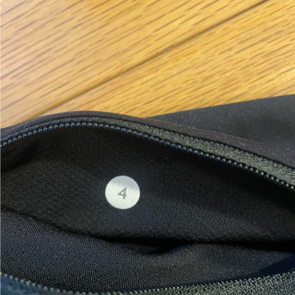 Lululemon Soul Cycle align capris- size 4, NWOT - Picture 2 of 3